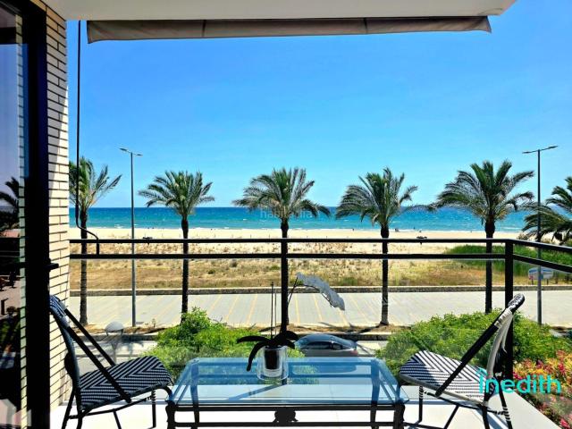 Piso en venta en Calafell, Calafell Platja Costa Dorada. Precioso piso como nuevo en primera linea de mar Calafell. Pisos.
