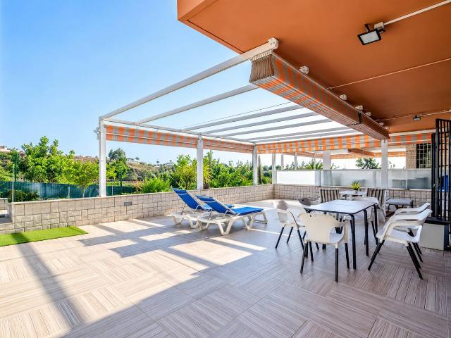 Piso en Venta en Caleta de Vélez