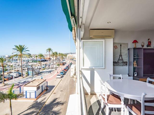 Piso en Venta en Caleta de Vélez