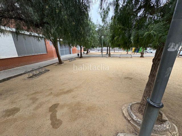 Piso en venta en Calella. Vivienda en segunda línea de Mar en pleno centro de calella delante la playa y al lado de la estación de tren. Pisos.