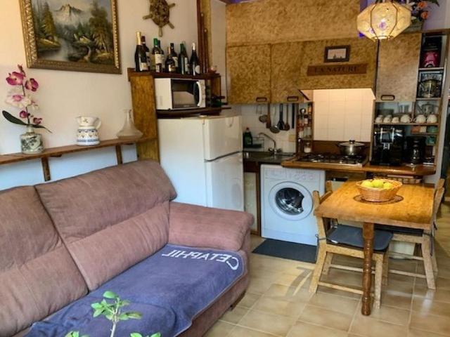 Piso en venta en calle Mugab, Castelló d´Empúries, de 29 m² 1 habitación por 101.000