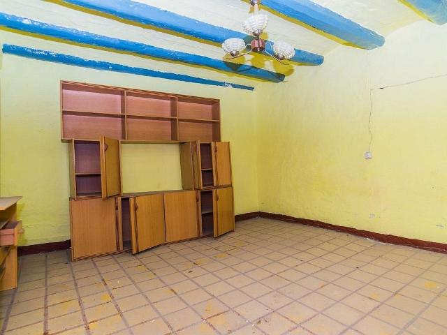 Piso en venta en calle Murada de Baix, Ulldecona, de 155 m² 5 habitaciones por 18.100