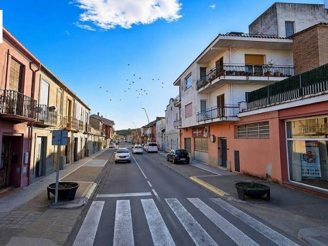 Piso en venta en calle Major, Bescanó, de 124 m² 4 habitaciones por 150.000