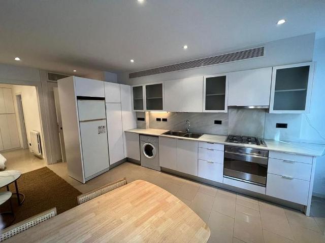 Piso en venta en calle Major de Sarria, Barcelona, de 47 m² 1 habitación por 338.000