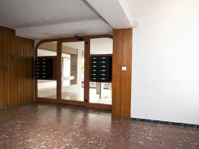 Piso en venta en calle Major, Salt, de 89 m² 4 habitaciones por 102.000