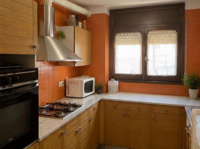 Piso en venta en calle Majorpuigcerda, Puigcerdà, de 100 m² 4 habitaciones por 318.000