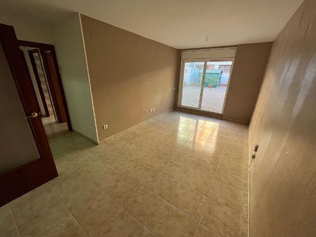 Piso en venta en calle Manuel de Falla, Tarragona, de 60 m² 3 habitaciones por 205.000