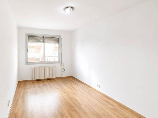 Piso en venta en calle Mas, Hospitalet de Llobregat, L´, de 80 m² 4 habitaciones por 265.000