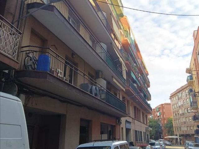Piso en venta en calle Marathon, Mataró, de 47 m² 3 habitaciones por 135.000
