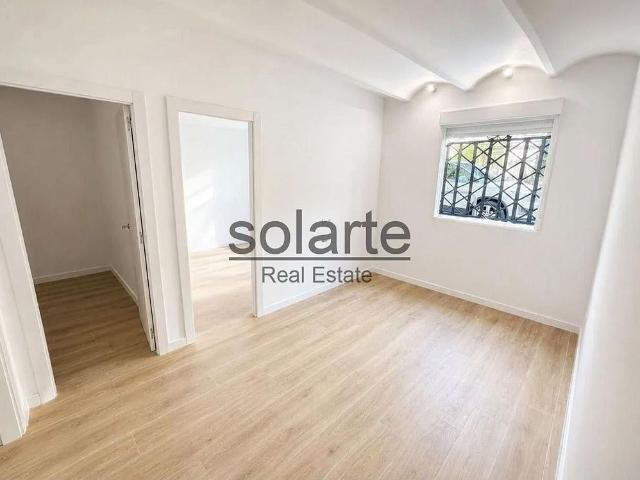 Piso en venta en calle Mare de Déu de Núria, Hospitalet de Llobregat, L´, de 45 m² 2 habitaciones por 179.000
