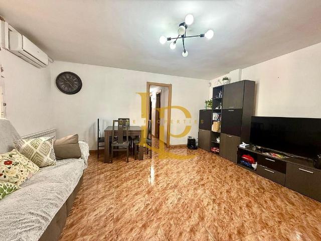 Piso en venta en calle Mare de Déu de Fátima, Rubí, de 66 m² 3 habitaciones por 215.000
