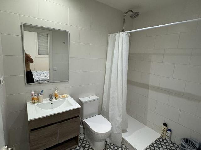 Piso en venta en calle Mare de Déu Dels Desemparats, Hospitalet de Llobregat, L´, de 46 m² 1 habitación por 185.000