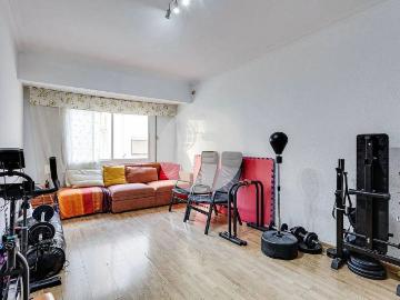 Piso en venta en calle Mare de Déu Dels Desemparats, Hospitalet de Llobregat, L´, de 77 m² 3 habitaciones por 165.000