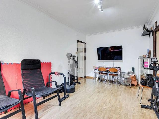 Piso en venta en calle Mare de Déu Dels Desemparats, Hospitalet de Llobregat, L´, de 77 m² 3 habitaciones por 165.000