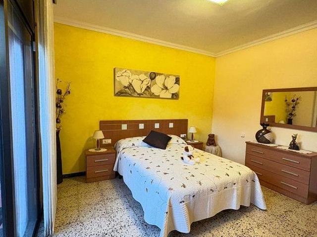 Piso en venta en calle Mare de Déu Fátima, Badalona, de 75 m² 3 habitaciones por 219.000