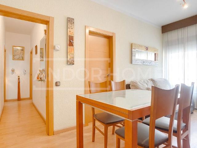 Piso en venta en calle Marti Pujol, Badalona, de 65 m² 3 habitaciones por 230.000