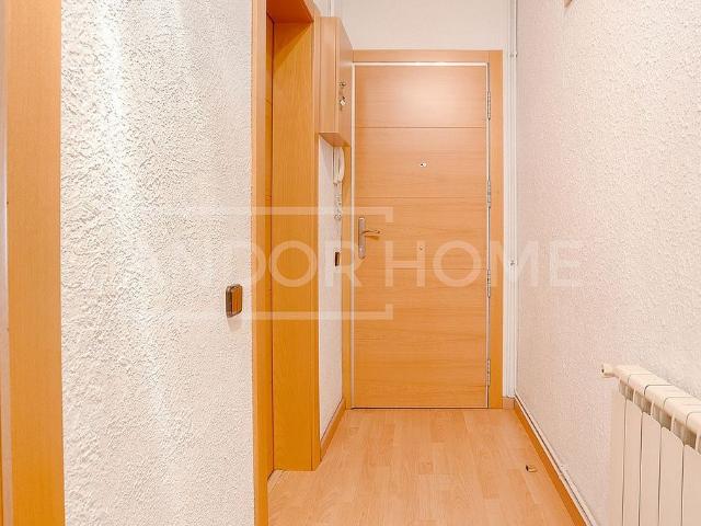 Piso en venta en calle Marti Pujol, Badalona, de 65 m² 3 habitaciones por 230.000
