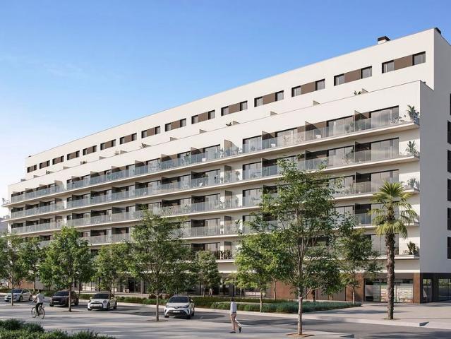 Piso en venta en calle Martin Luther King, Barcelona, de 56 m² 2 habitaciones por 432.000