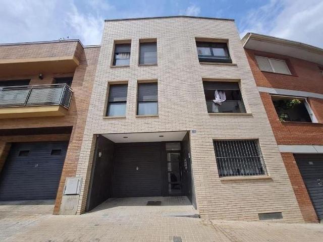 Piso en venta en calle Maure Mercader, Santa Margarida de Montbui, de 128 m² 2 habitaciones por 85.000