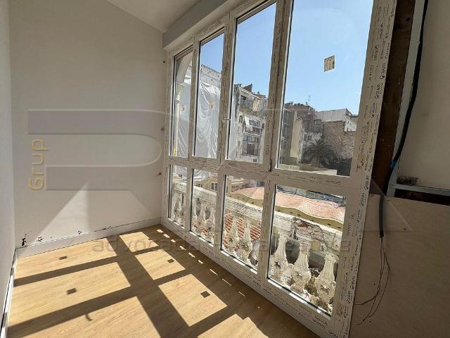 Piso en venta en calle Méndez Núñez, Tarragona, de 79 m² 2 habitaciones por 325.000