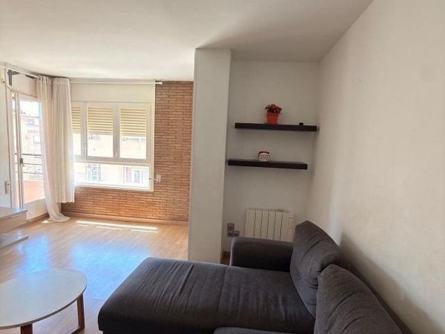 Piso en venta en calle Mestre Emili Pujol, Lleida, de 76 m² 2 habitaciones por 140.000