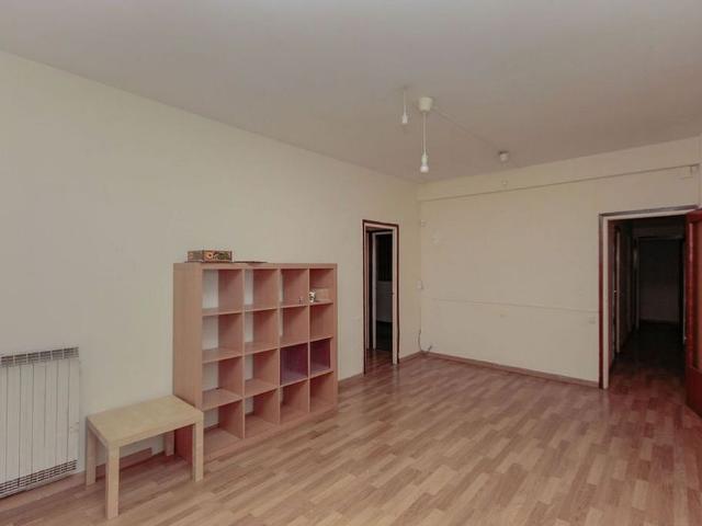 Piso en venta en calle Meridiana, Barcelona, de 74 m² 2 habitaciones por 349.000