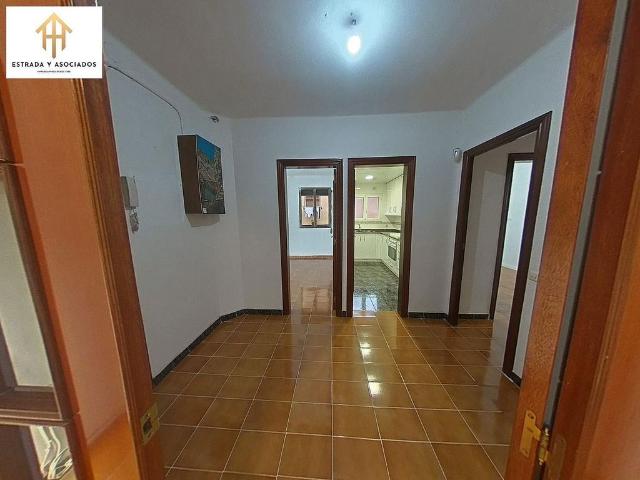 Piso en venta en calle Miguel Pedrola i Alegre, Barcelona, de 62 m² 3 habitaciones por 369.000