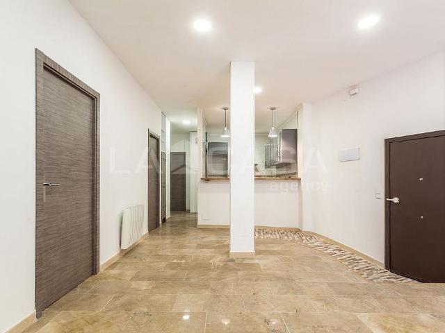 Piso en venta en calle Milà I Fontanals, Montmeló, de 75 m² 2 habitaciones por 160.000