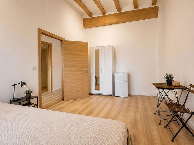 Piso en venta en calle Misericordia, Tarragona, de 184 m² 7 habitaciones por 239.999