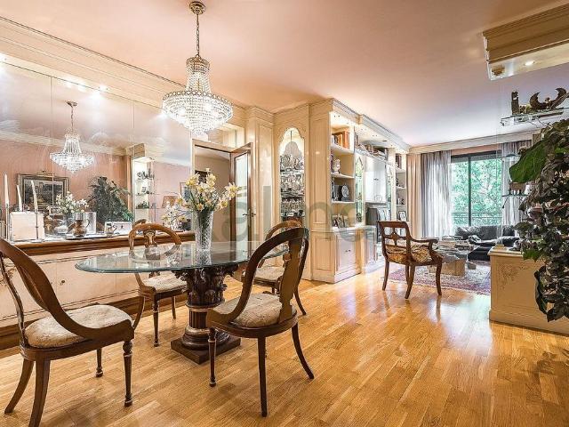 Piso en venta en calle Mistral, Barcelona, de 118 m² 4 habitaciones por 675.000