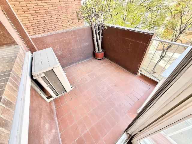Piso en venta en calle Miquel Reverter, Sant Just Desvern, de 90 m² 4 habitaciones por 499.000