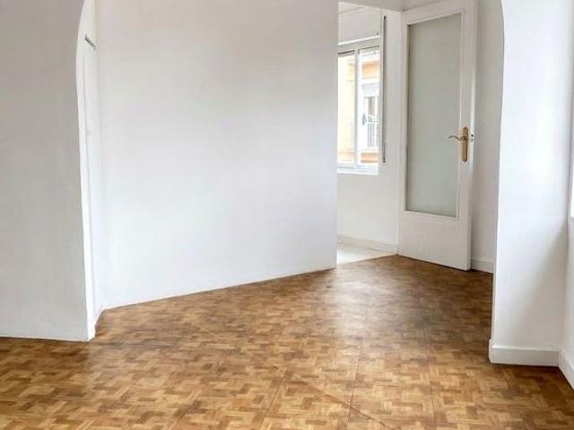 Piso en venta en calle Montseny del, Hospitalet de Llobregat, L´, de 27 m² 1 habitación por 116.000