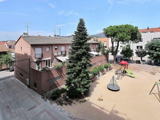 Piso en venta en calle Mossen Cinto Verdaguer, Caldes de Montbui, de 62 m² 3 habitaciones por 175.000