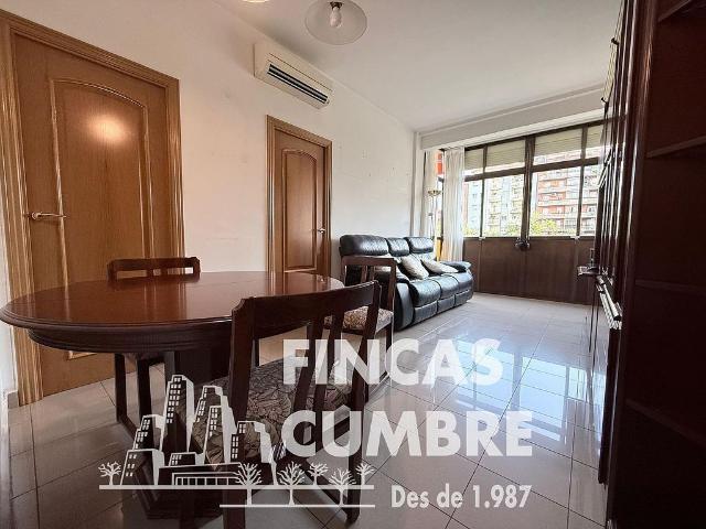 Piso en venta en calle Mossen Clapes, Barcelona, de 78 m² 4 habitaciones por 369.000