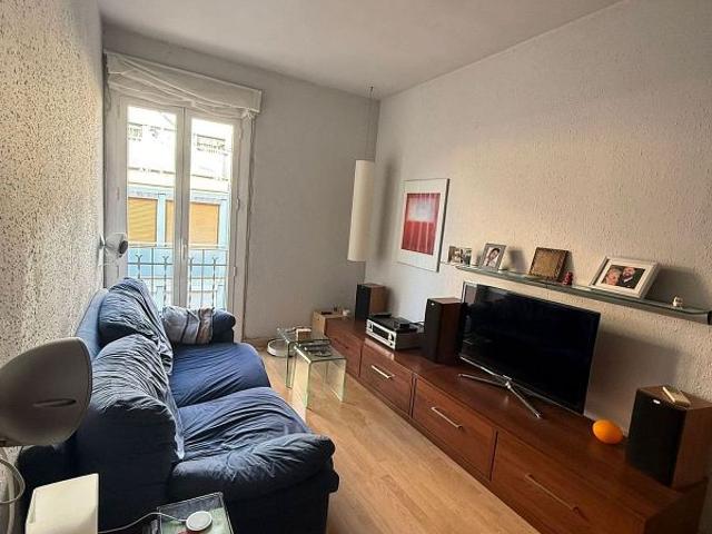 Piso en venta en calle Mossèn Jaume Busquet, Hospitalet de Llobregat, L´, de 48 m² 2 habitaciones por 175.000
