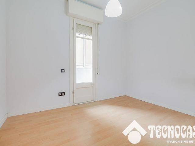 Piso en venta en calle Numància, Barcelona, de 90 m² 4 habitaciones por 480.000