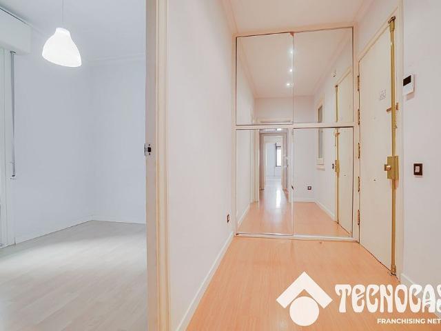 Piso en venta en calle Numància, Barcelona, de 90 m² 4 habitaciones por 495.000