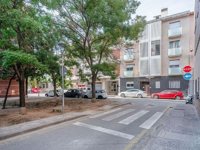 Piso en venta en calle Narcís Blanch, Girona, de 54 m² 2 habitaciones por 199.000