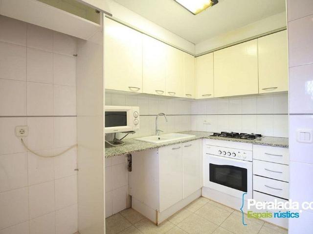 Piso en venta en calle Neptu, Banyoles, de 93 m² 3 habitaciones por 195.000