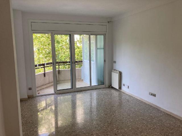 Piso en venta en calle Nicaragua, Barcelona, de 90 m² 4 habitaciones por 650.000