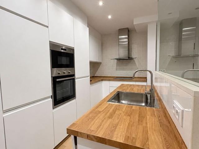 Piso en venta en calle Nicaragua, Barcelona, de 97 m² 3 habitaciones por 480.000