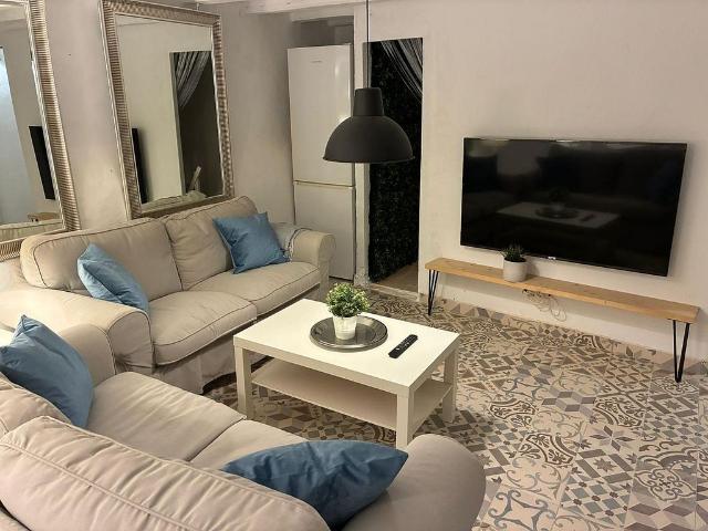 Piso en venta en calle Nou de la Rambla, Barcelona, de 116 m² 2 habitaciones por 234.900