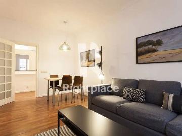 Piso en venta en calle Nou de la Rambla, Barcelona, de 75 m² 3 habitaciones por 320.000