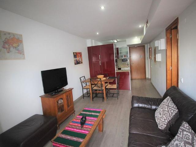 Piso en venta en calle Occidente, Hospitalet de Llobregat, L´, de 50 m² 2 habitaciones por 285.000