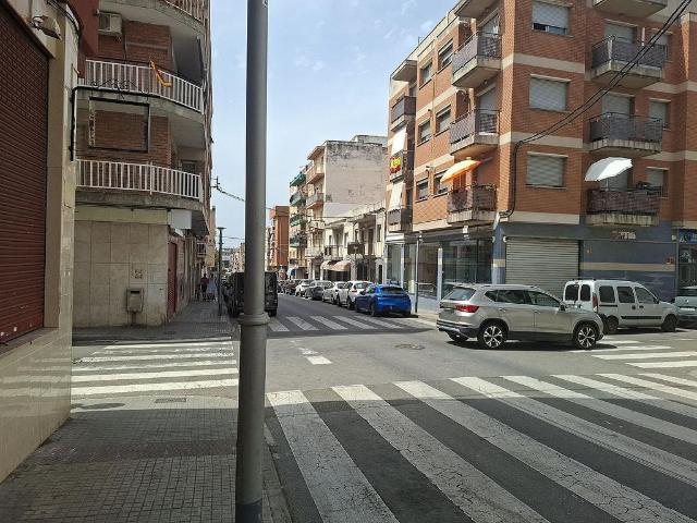 Piso en venta en calle Onze, Tarragona, de 98 m² 4 habitaciones por 105.000