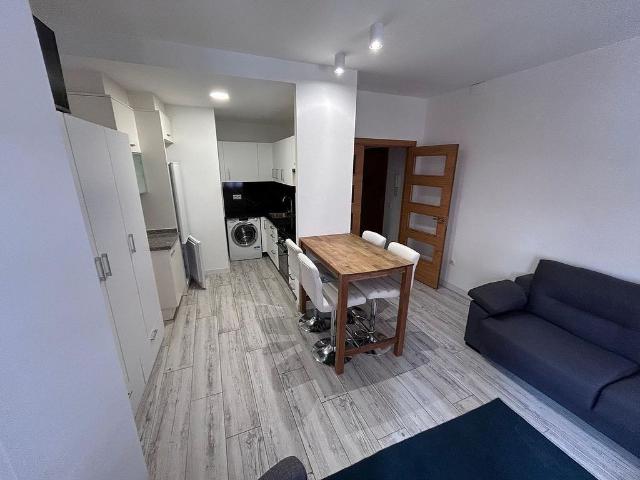 Piso en venta en calle Acadèmia, Lleida, de 45 m² 1 habitación por 95.000