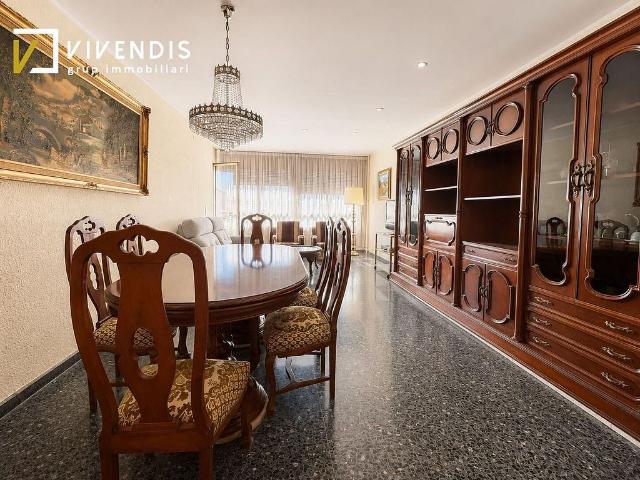 Piso en venta en calle Acadèmia, Lleida, de 122 m² 3 habitaciones por 205.000