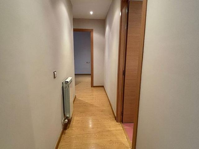 Piso en venta en calle Agustins, Lleida, de 110 m² 3 habitaciones por 275.000