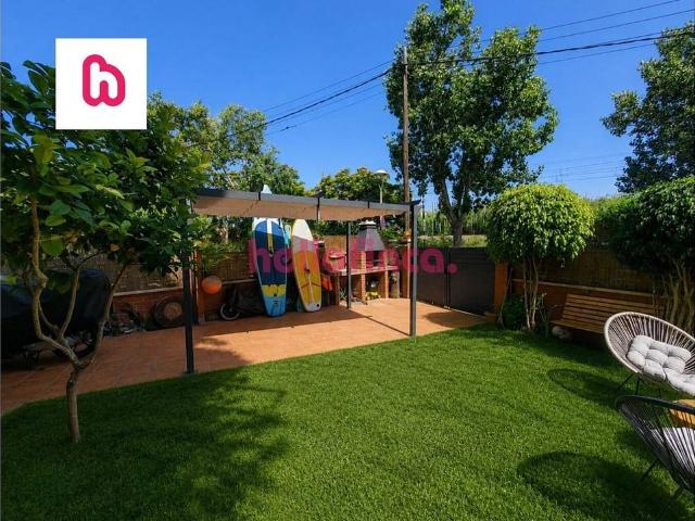 Piso en venta en calle Aiguamolls, Vilanova i La Geltrú, de 71 m² 3 habitaciones por 360.000