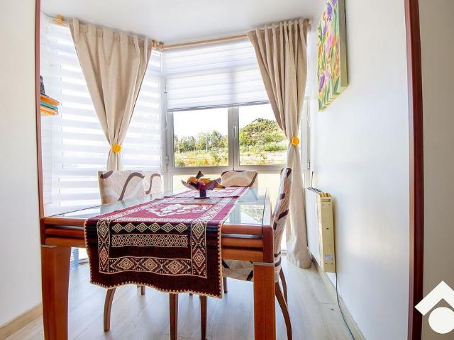 Piso en venta en calle Aigues, Montcada i Reixac, de 65 m² 3 habitaciones por 175.000